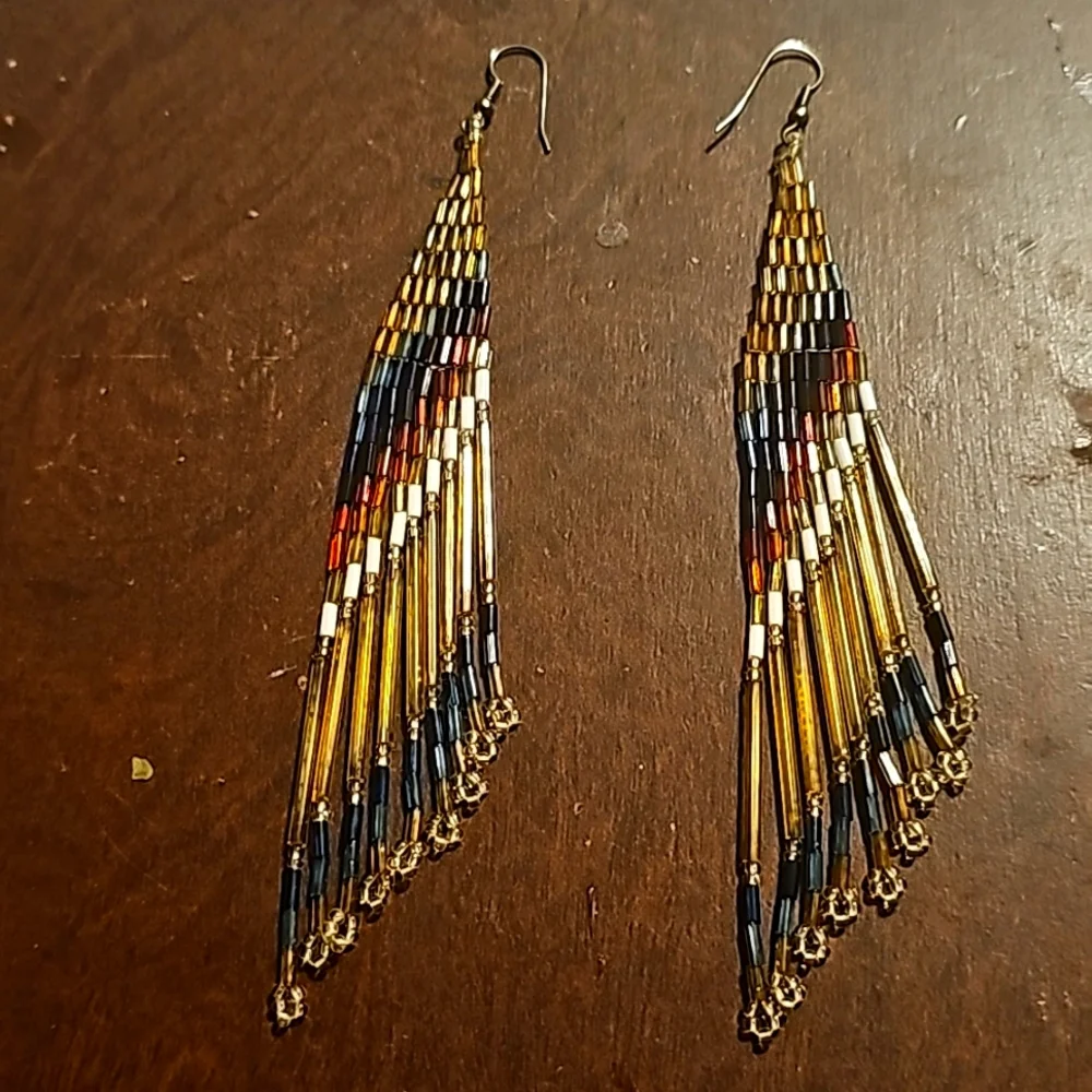 Owl Beaded Earrings in Boho Style, Aesthetic Bird Earrings, Pierce - Picture 3 of 5